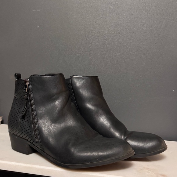 Denver Hayes Black Leather Boots - Picture 3 of 7